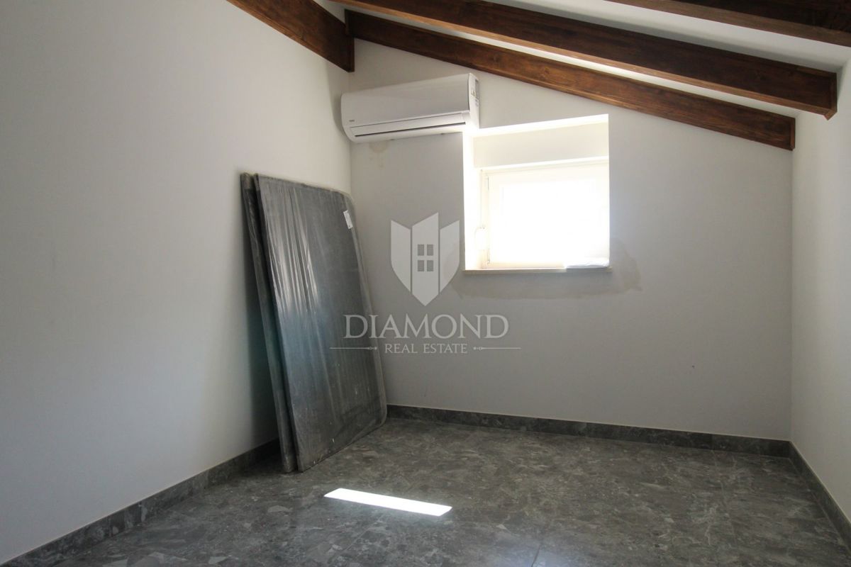 Žminj, casa recentemente ristrutturata in posizione tranquilla