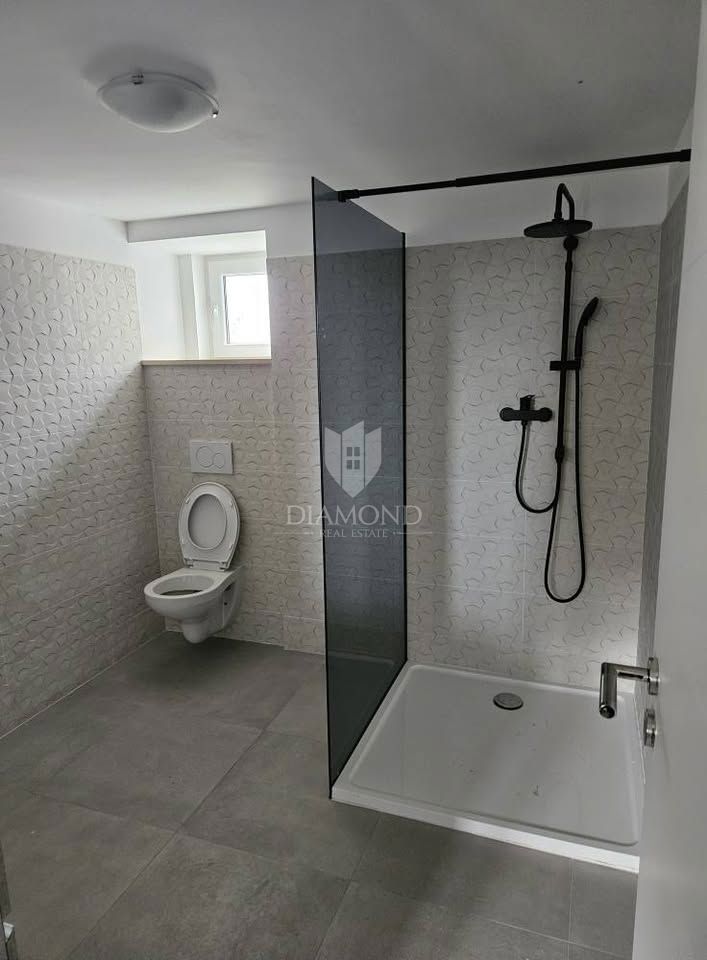 Žminj, casa recentemente ristrutturata in posizione tranquilla