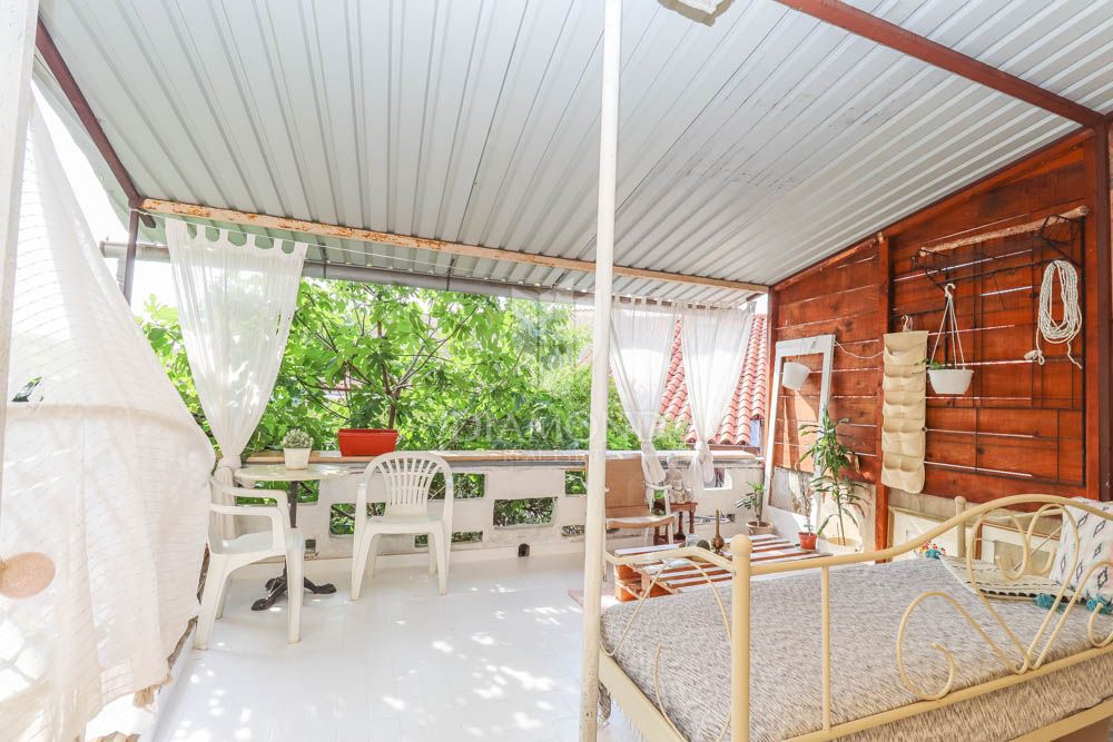 Casa indigena a 100 metri dall'Arena con una bellissima oasi! 