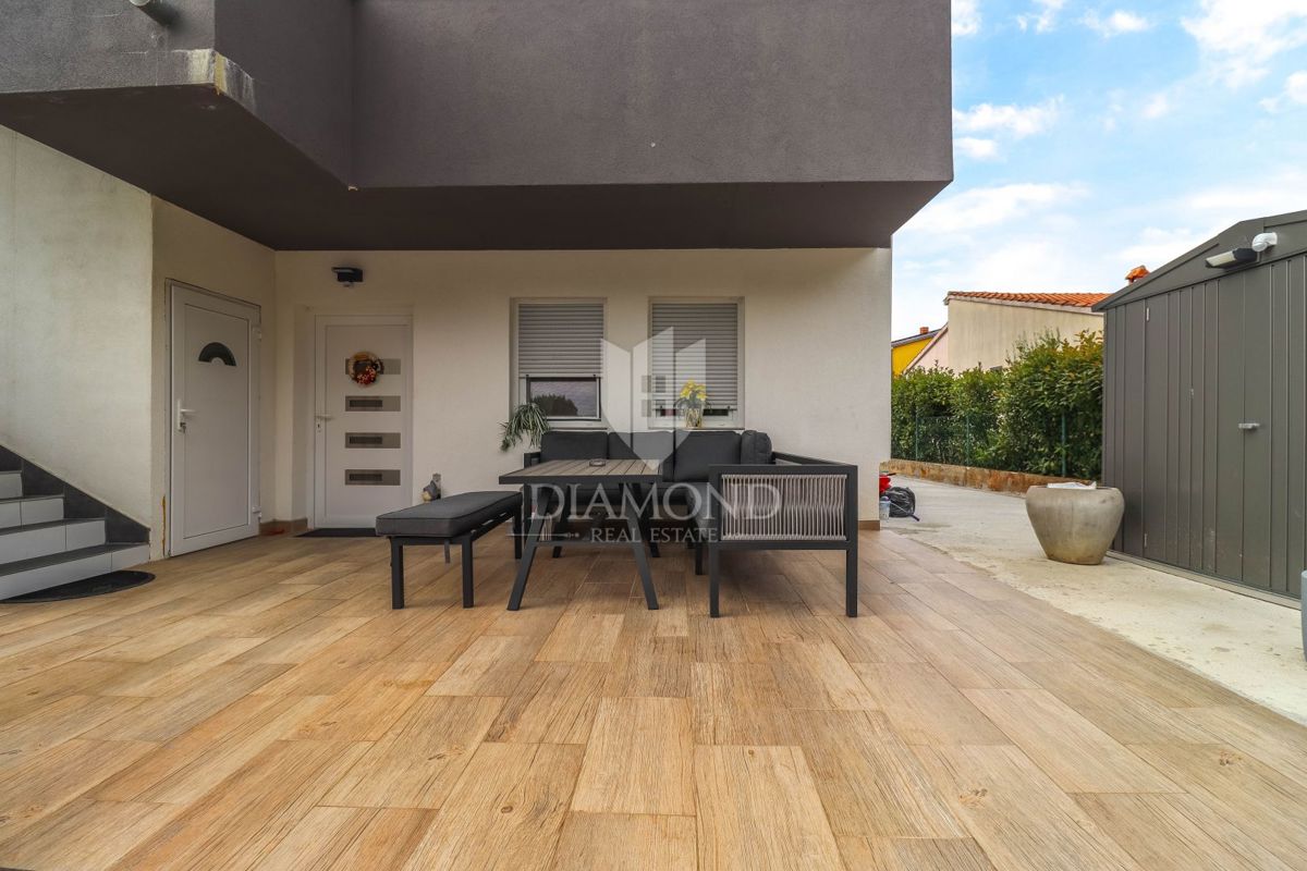 Spazioso appartamento con giardino, 3 camere da letto - Medolino!