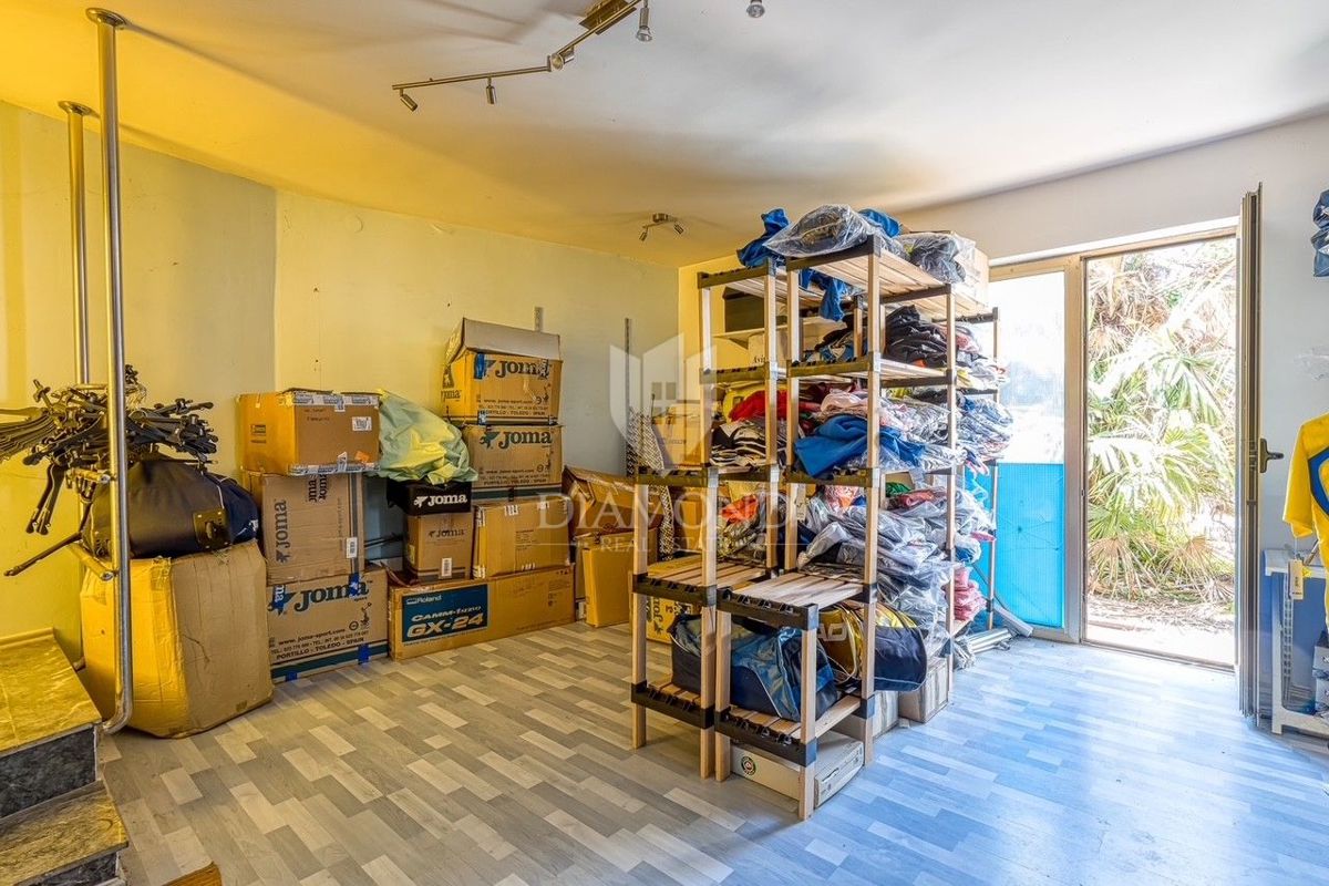 Casa attraente nel centro di Rovigno, tante possibilità!