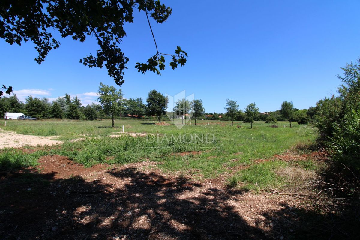 Labin, bellissimo terreno edificabile vicino alla città