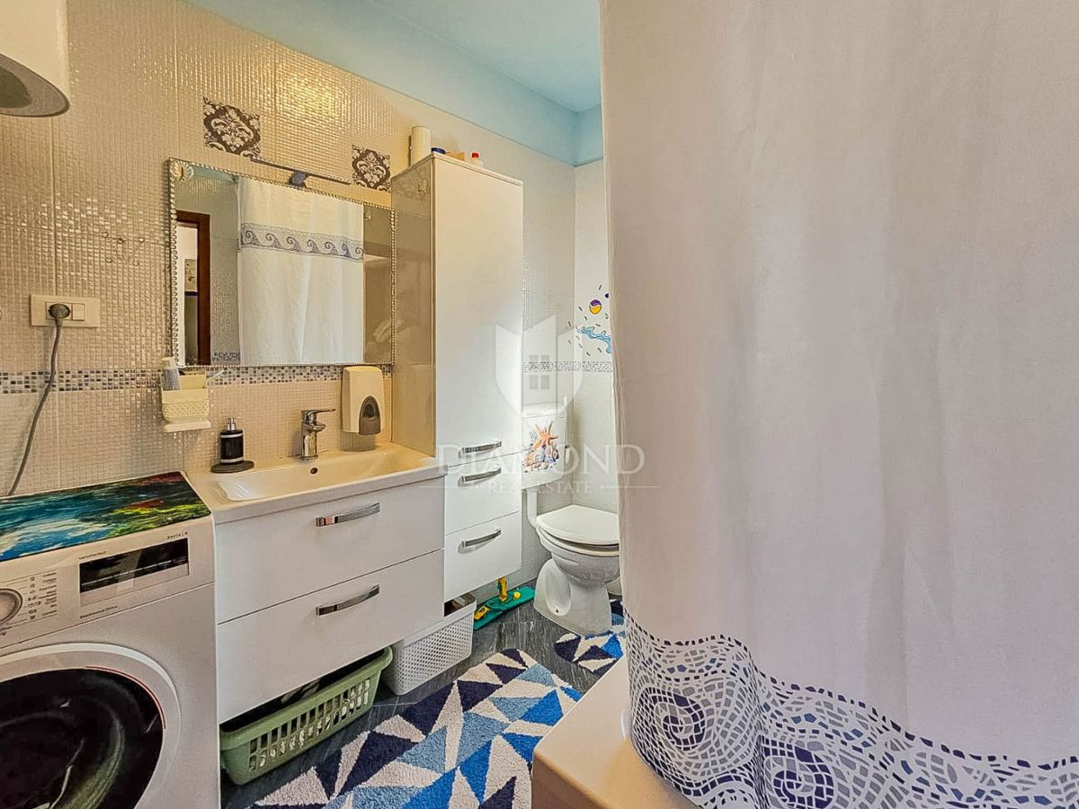 Umago, casa con 2 appartamenti a 500 metri dal mare!