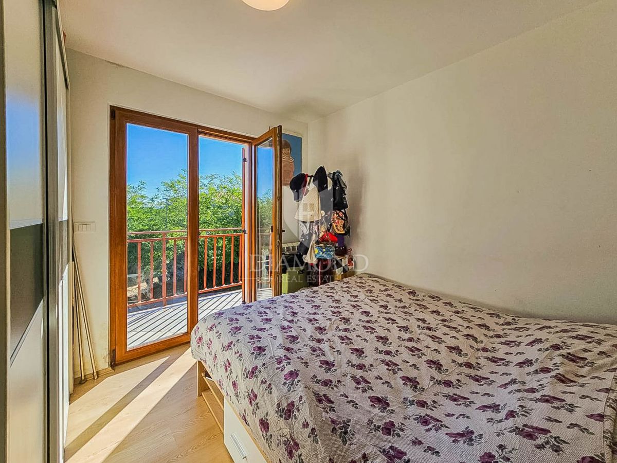 Umago, casa con 2 appartamenti a 500 metri dal mare!