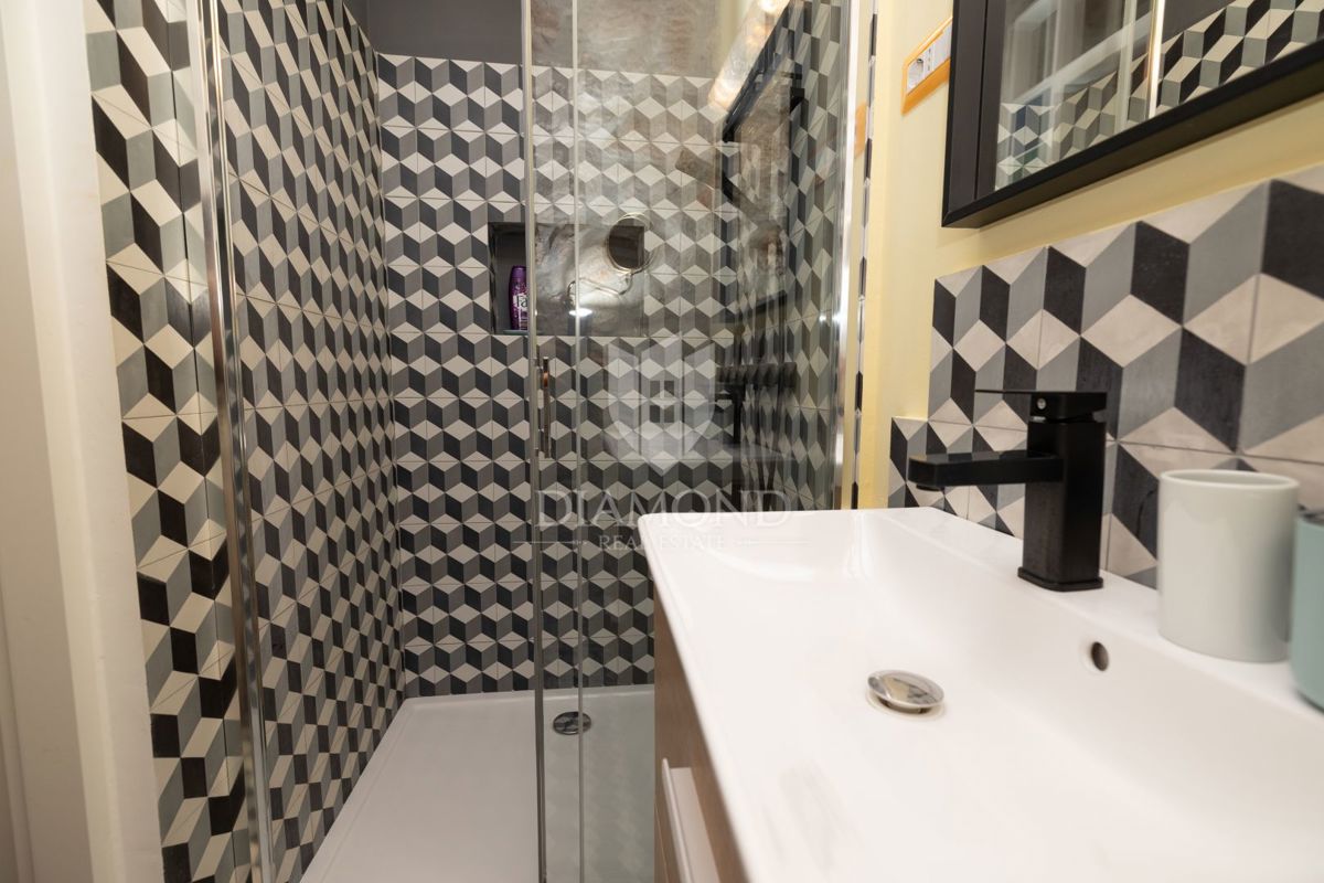 Monolocale con Ripostiglio, Centro, Vista Mare