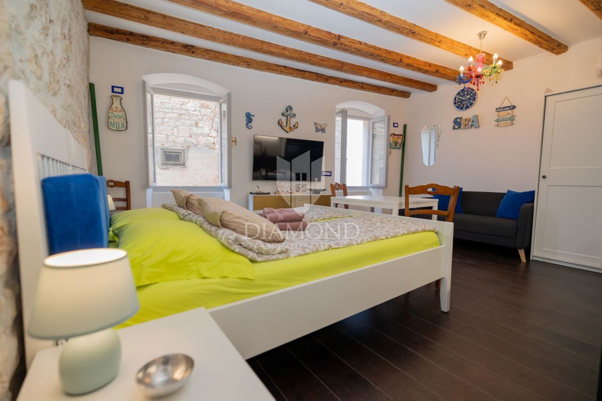 Monolocale con Ripostiglio, Centro, Vista Mare