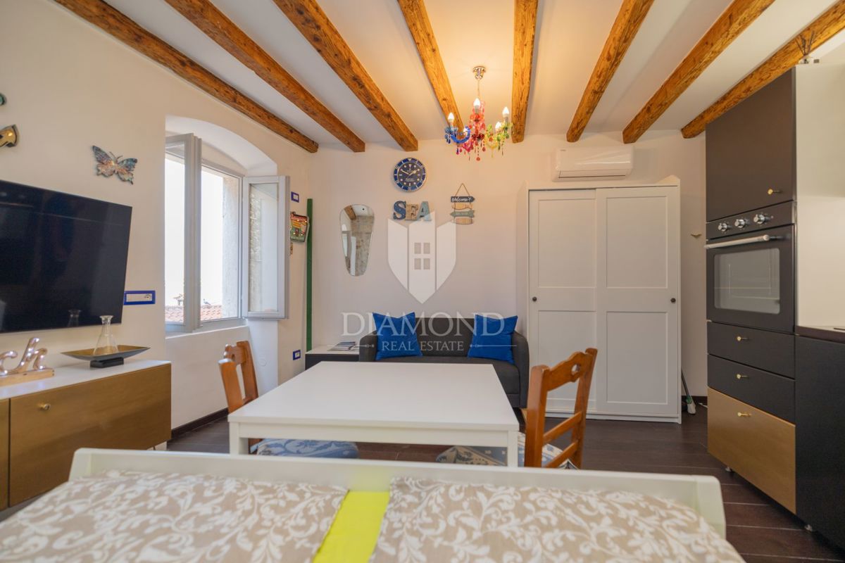 Monolocale con Ripostiglio, Centro, Vista Mare