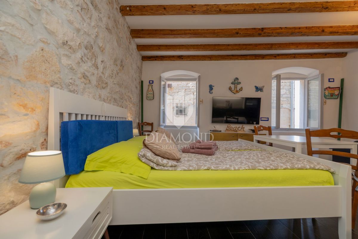 Monolocale con Ripostiglio, Centro, Vista Mare