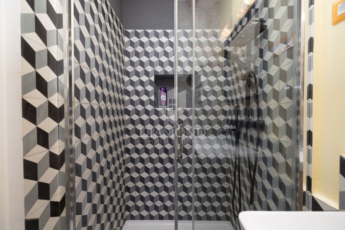 Monolocale con Ripostiglio, Centro, Vista Mare