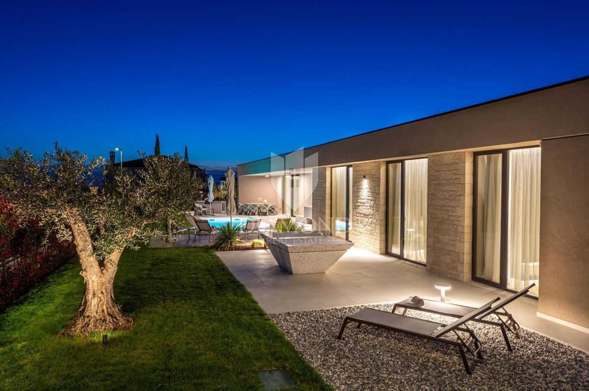 Parenzo, esclusiva villa smart home con vista aperta