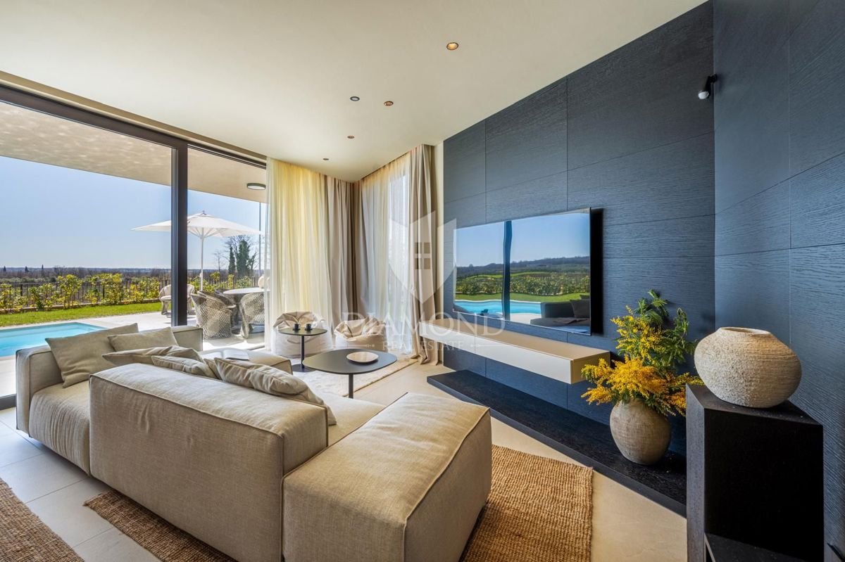 Parenzo, esclusiva villa smart home con vista aperta