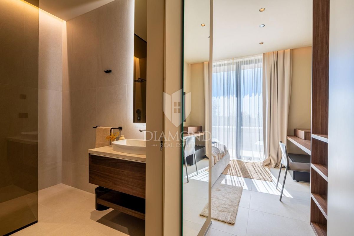 Parenzo, esclusiva villa smart home con vista aperta