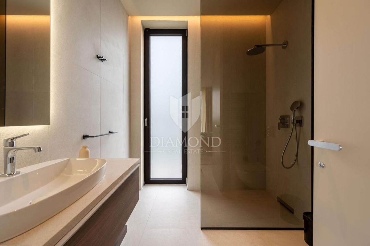 Parenzo, esclusiva villa smart home con vista panpramica