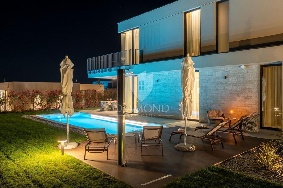 Parenzo, esclusiva villa smart home con vista panpramica