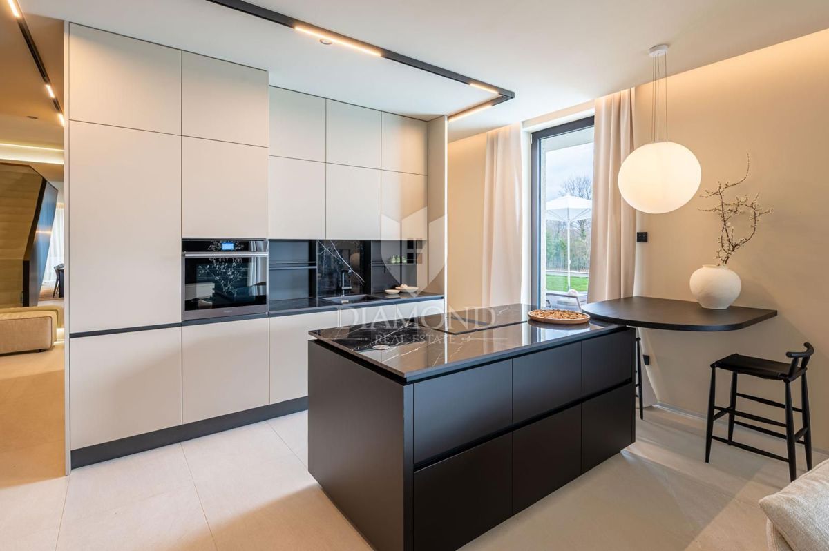Parenzo, esclusiva villa smart home con vista panpramica