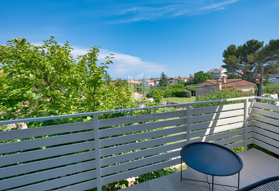 Spaziosa casa con piscina a Ližnjan