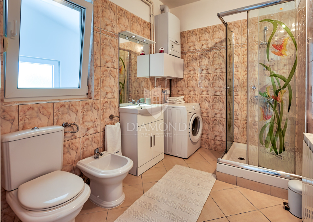 Spaziosa casa con piscina a Ližnjan