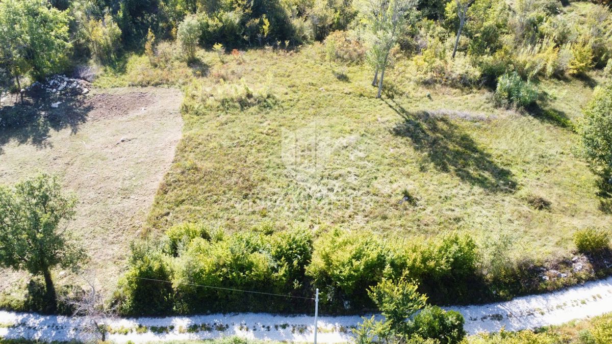 Terreno Poreč, 894m2