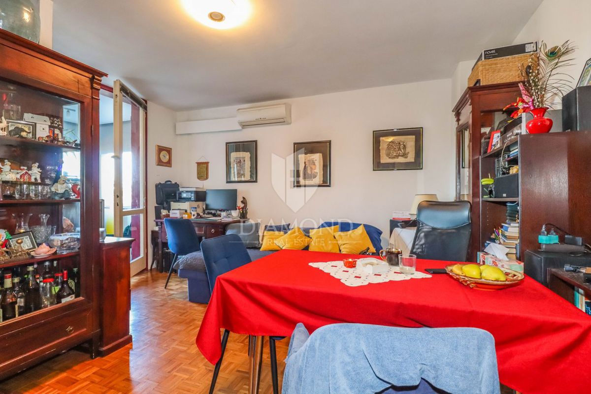 Rovigno, appartamento in ottima posizione con vista mare