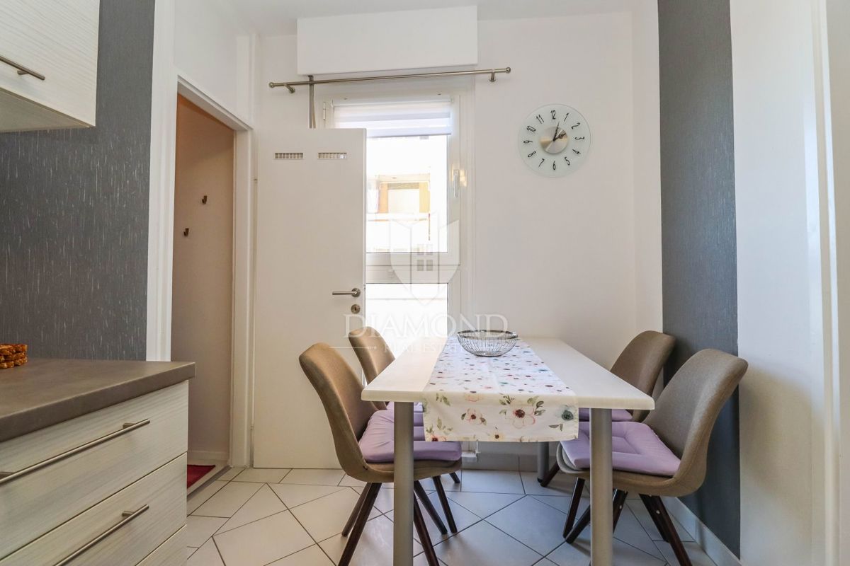 Ottima opportunità – appartamento ristrutturato a Vidikovac con balcone!