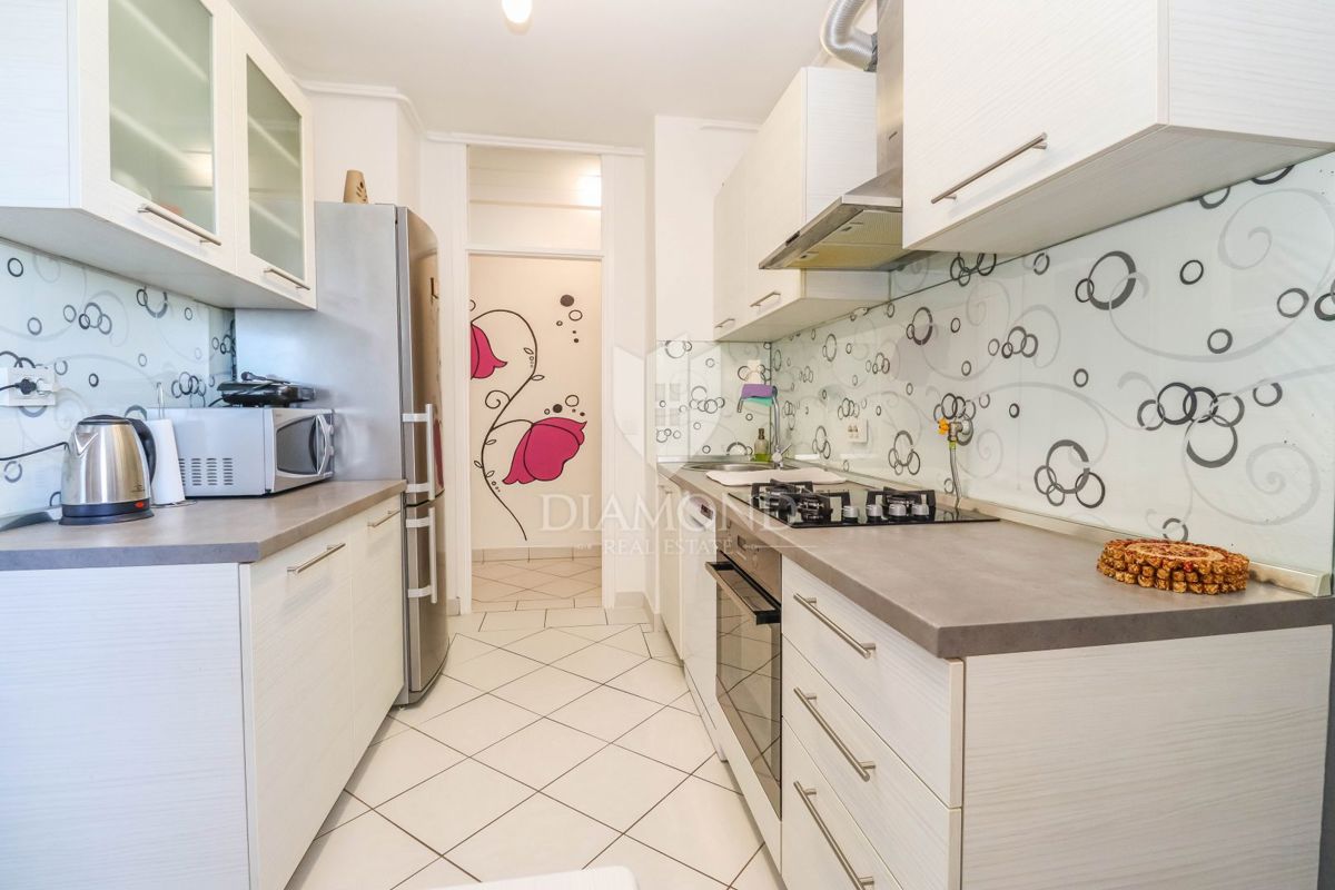 Ottima opportunità – appartamento ristrutturato a Vidikovac con balcone!