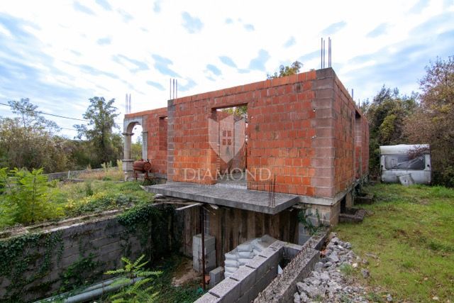 KRK, CASA IN COSTRUZIONE