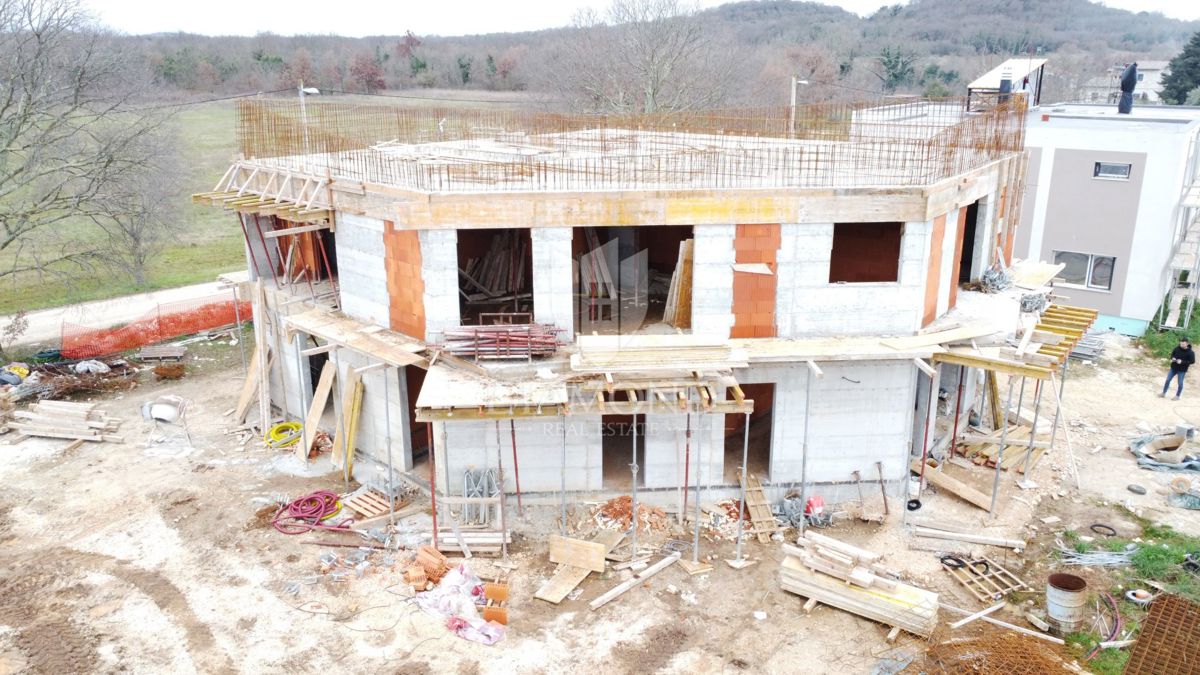 Parenzo, appartamento moderno con giardino