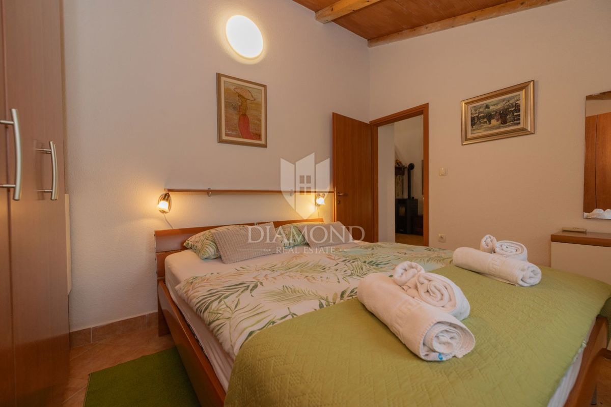 DIAMANTE a Rovigno, casa pianoterra con un enorme giardino vicino al mare