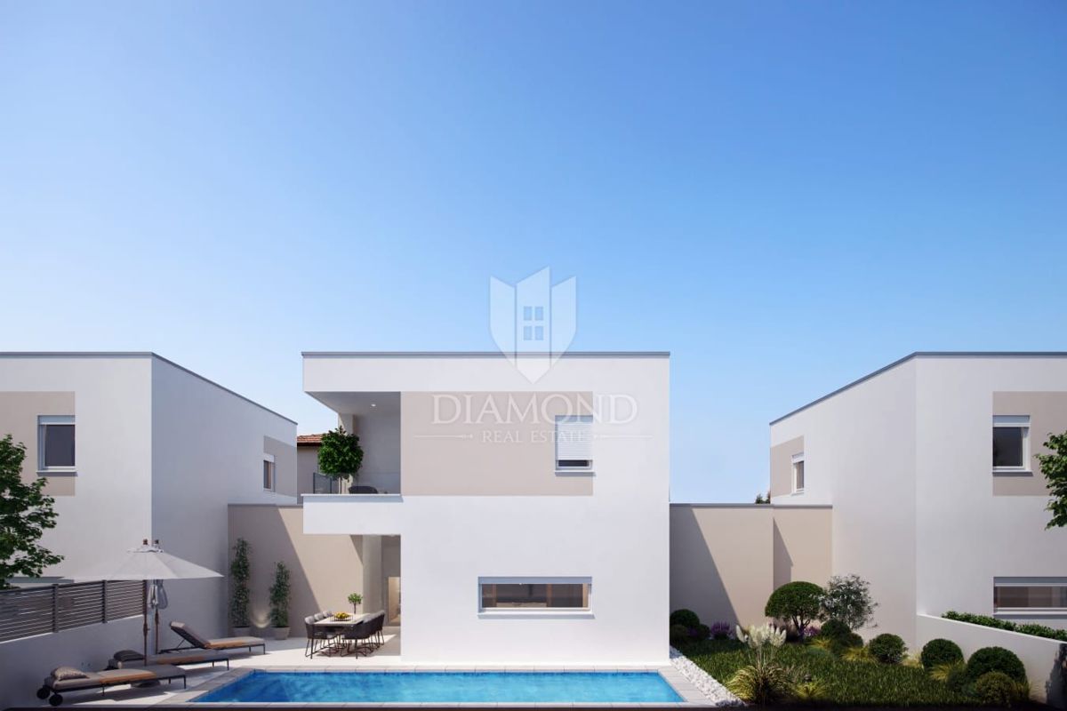 Parenzo – Moderna casa nuova con piscina privata