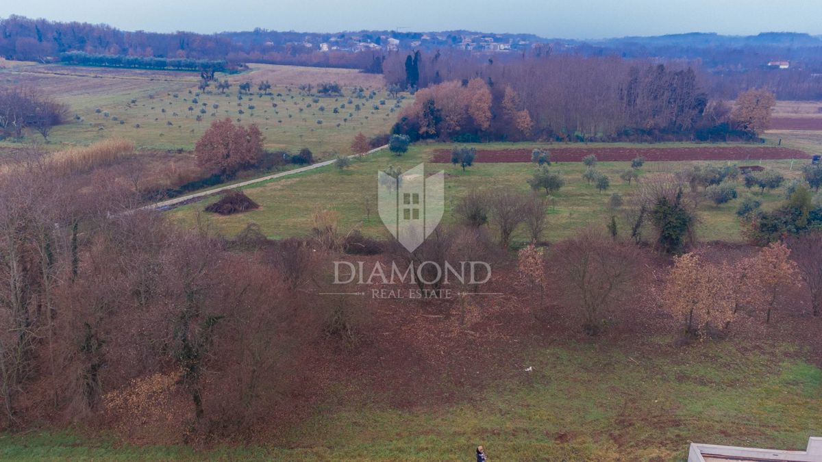 Umago, dintorni, bellissimo terreno edificabile!