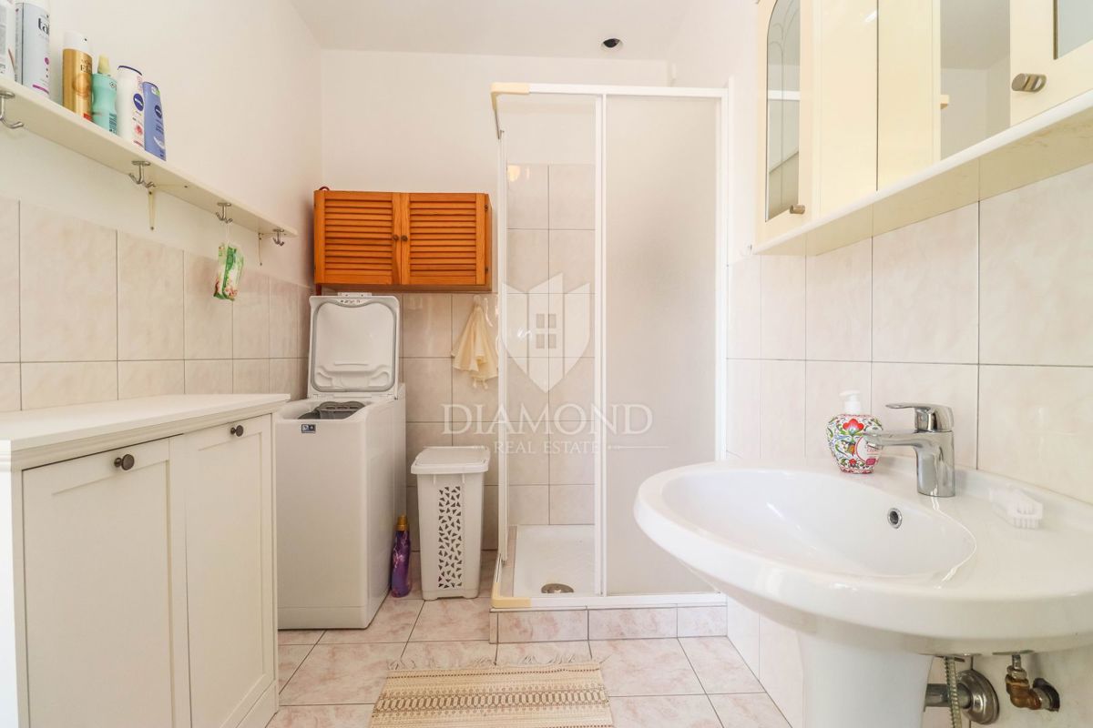 Occasione! Casa con tre camere da letto a Šišan!