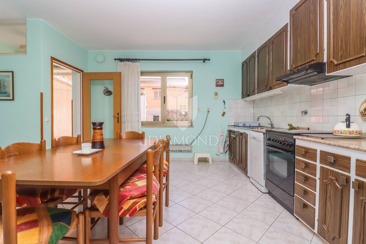 Occasione! Casa con tre camere da letto a Šišan!