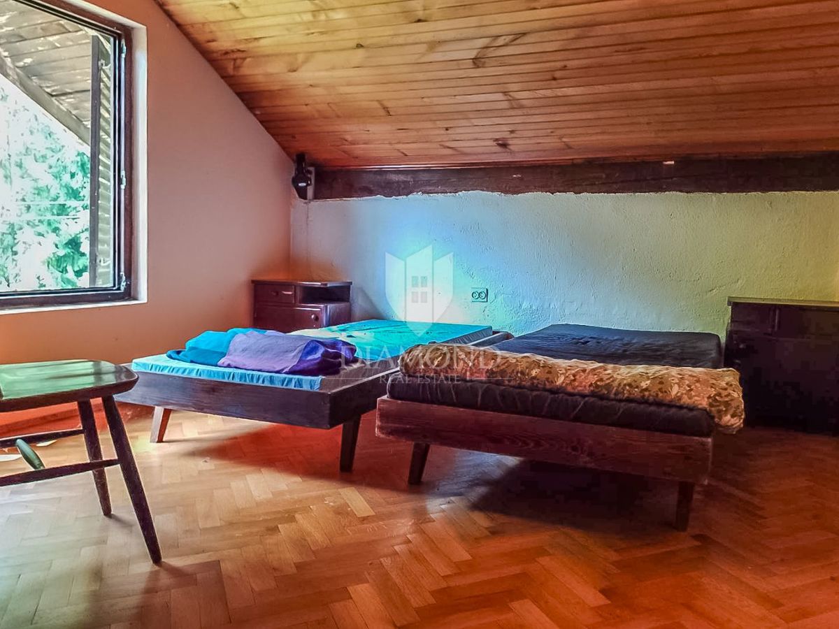 Casa Kupčina Žumberačka, Žumberak, 210m2