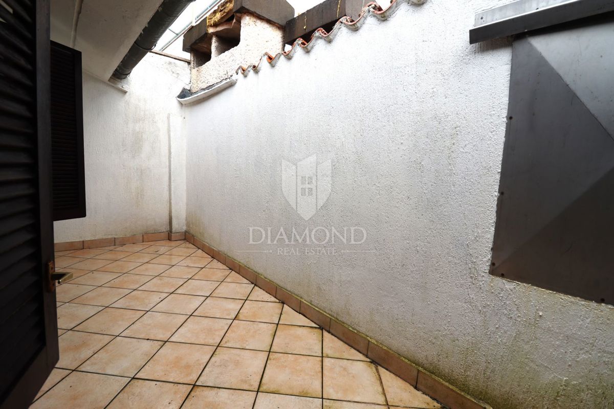 Parenzo – Appartamento con vista mare e marina