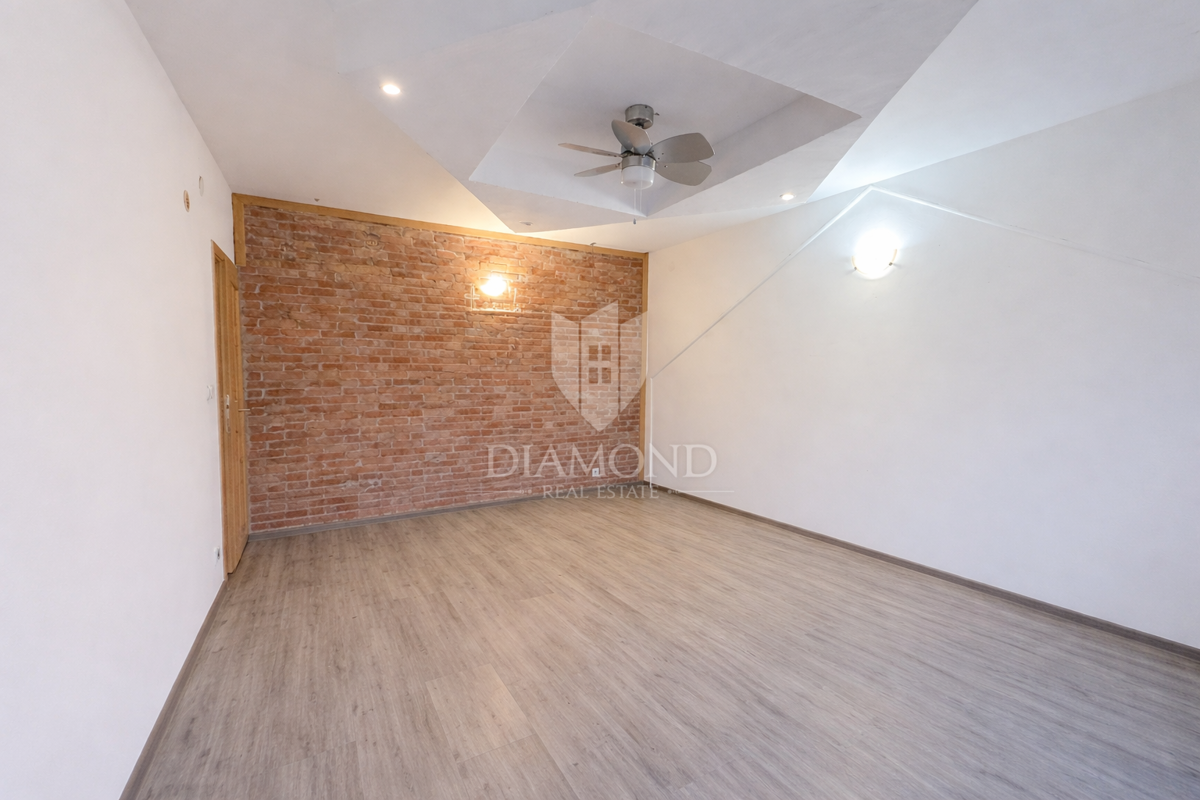 Zagabria, Sesvete! Appartamento con tre camere da letto e ampio giardino!