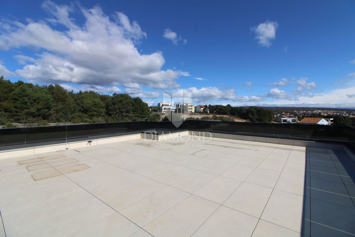 ISOLA DI KRK, APPARTAMENTO SU DUE PIANI