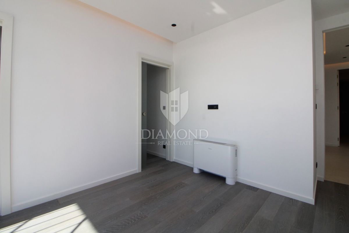 ISOLA DI KRK, APPARTAMENTO SU DUE PIANI