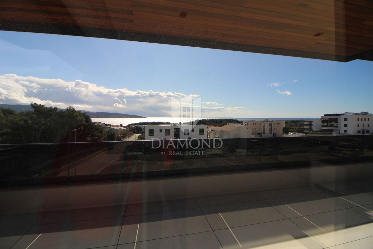 ISOLA DI KRK, APPARTAMENTO SU DUE PIANI