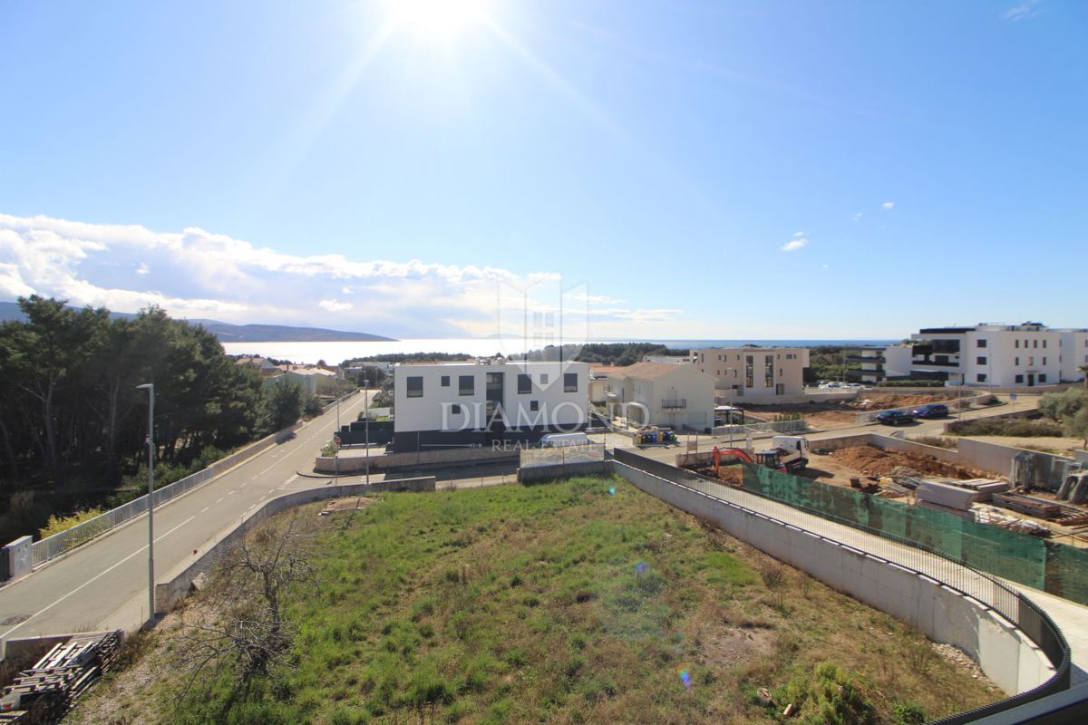 ISOLA DI KRK, APPARTAMENTO SU DUE PIANI