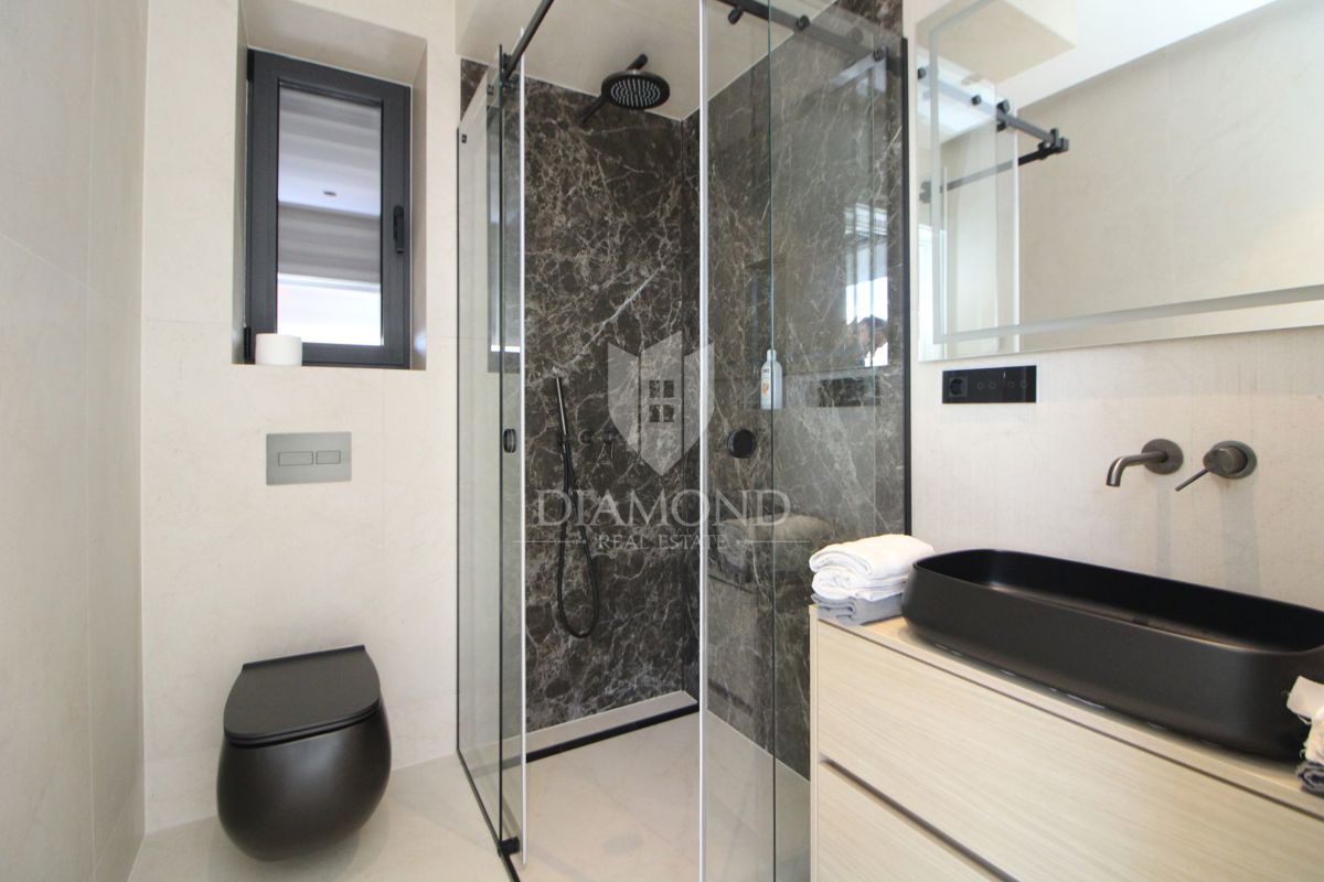 ISOLA DI KRK, APPARTAMENTO SU DUE PIANI