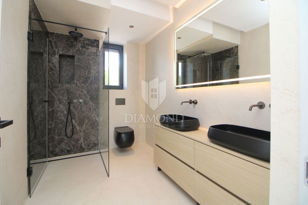 ISOLA DI KRK, APPARTAMENTO SU DUE PIANI