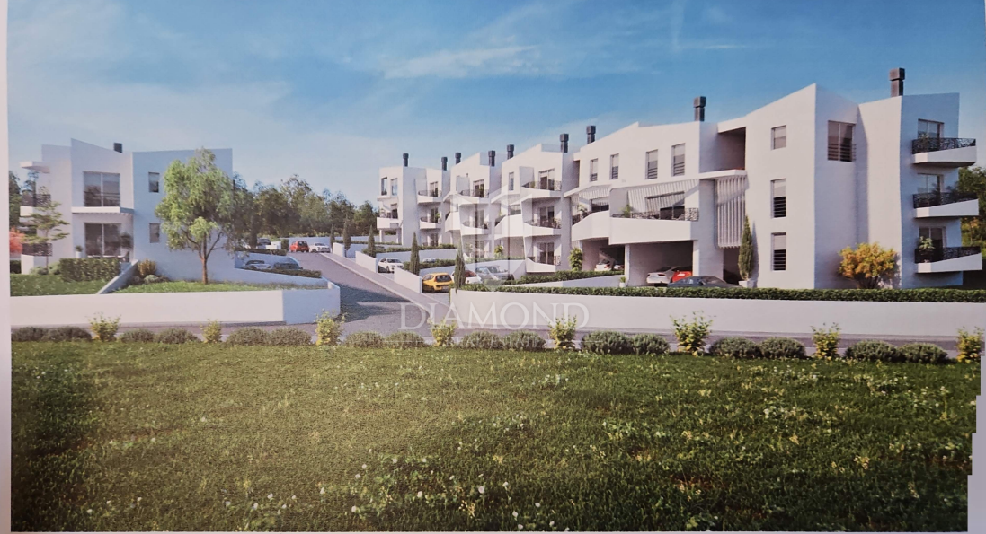 Pola - terreno edificabile con permesso di costruzione valido per 10 edifici!