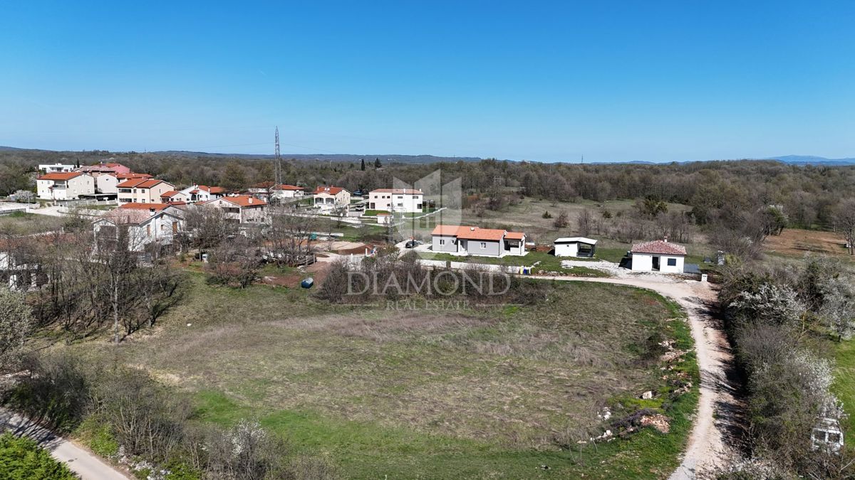 Labin, dintorni, ampio terreno edificabile