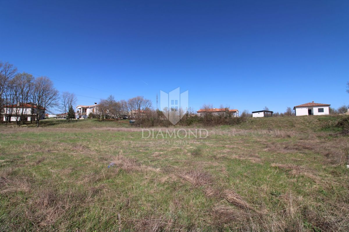 Labin, dintorni, ampio terreno edificabile