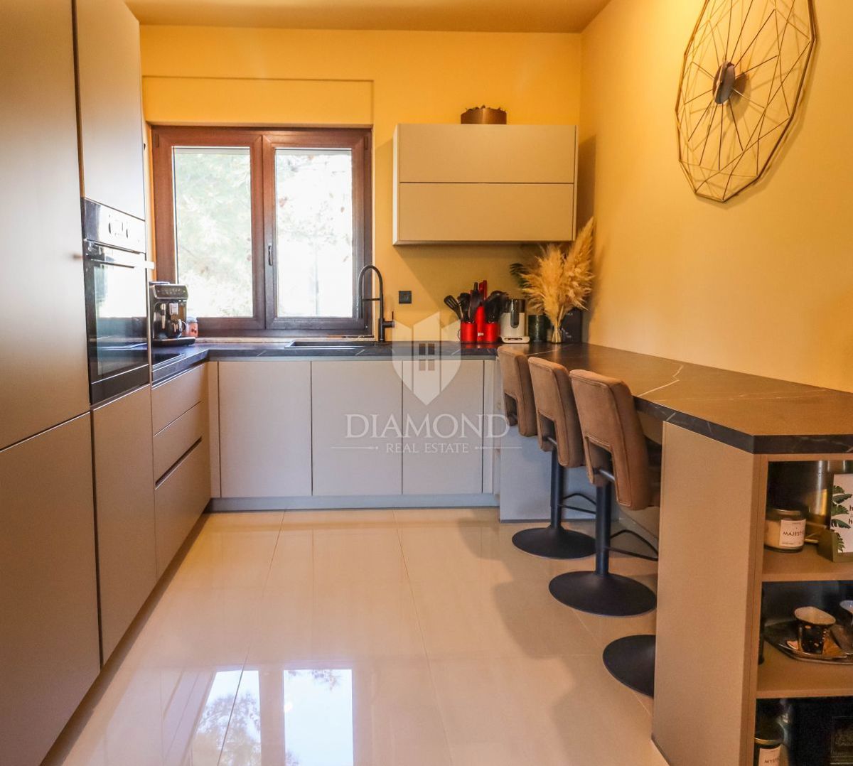 Appartamento moderno con piscina e garage - Premantura