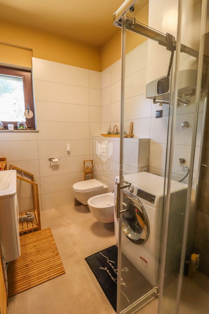 Appartamento moderno con piscina e garage - Premantura