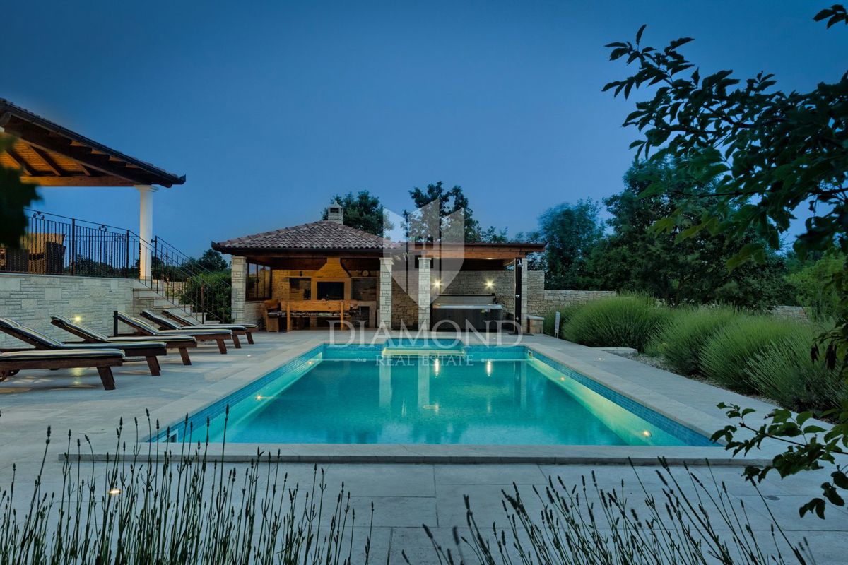 Svetvinčenat, dintorni, bellissima Villa in un'ottima posizione