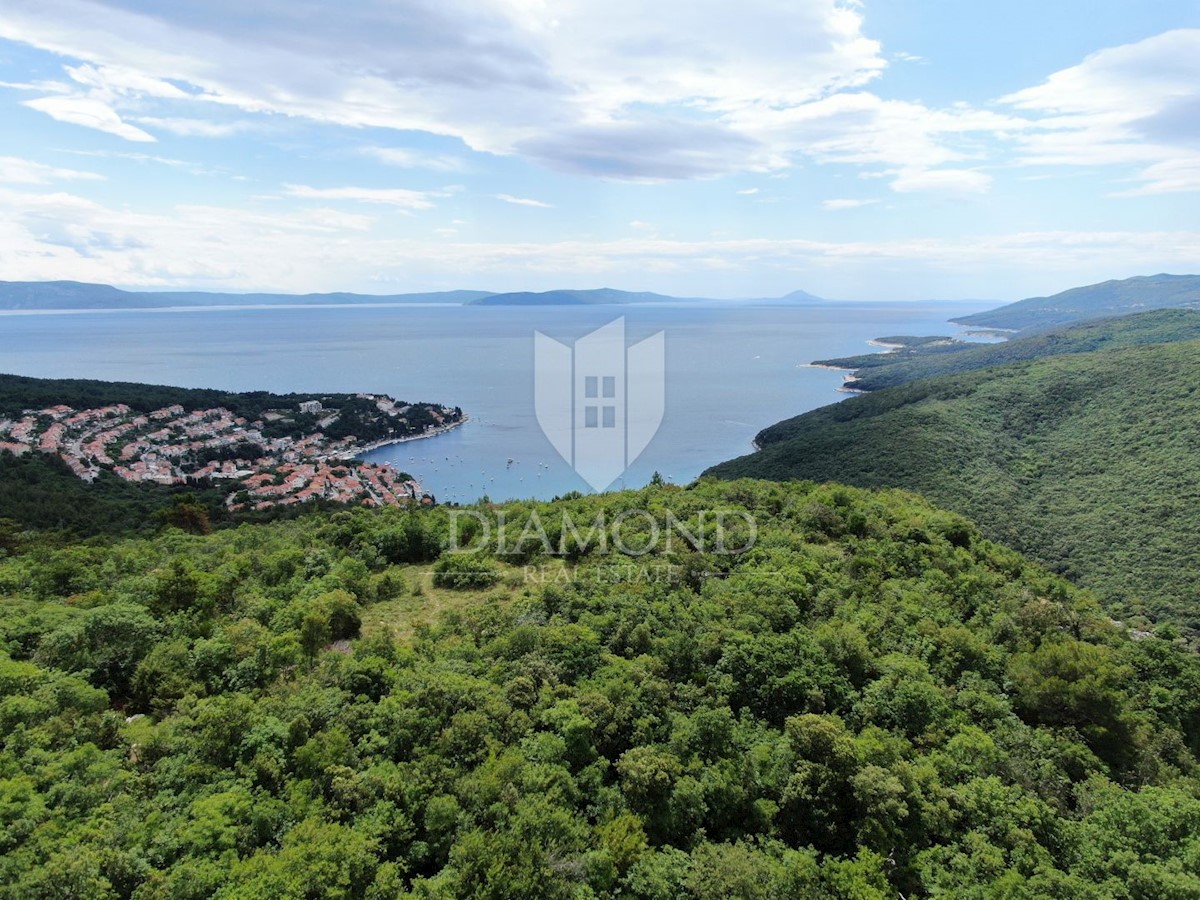 Rabac, complesso di terreni agricoli in ottima posizione