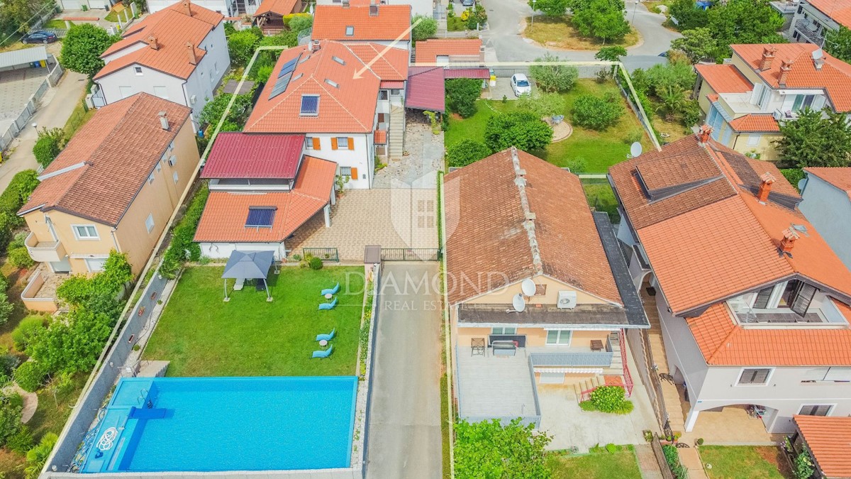 Umago, casa con un bellissimo giardino e piscina!