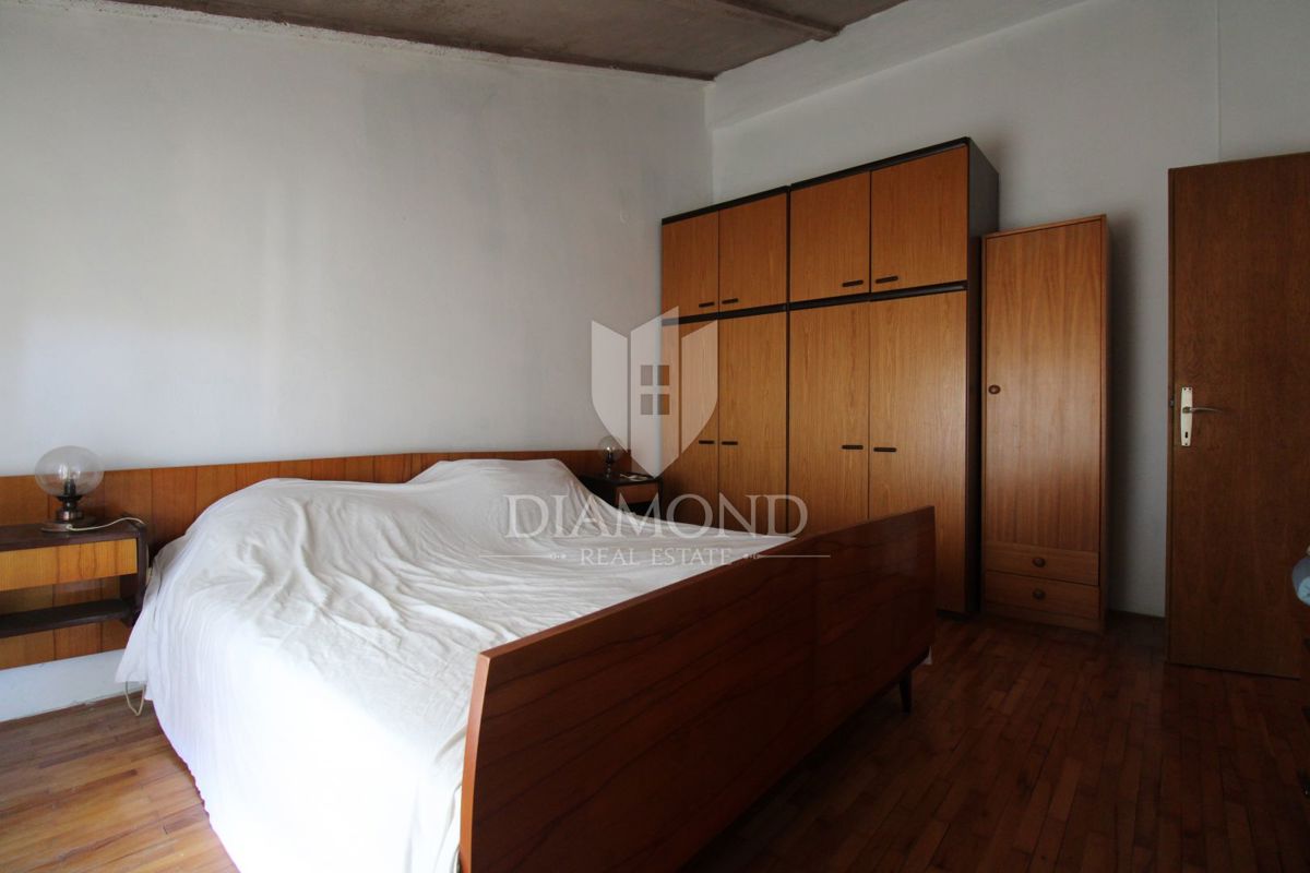 Marčana, dintorni, casa con due appartamenti